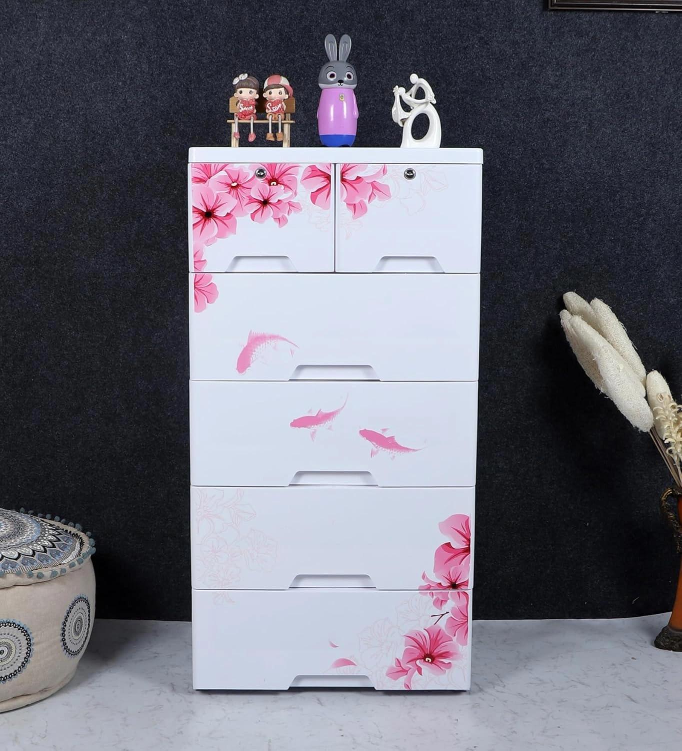Little Dreamers' 5-Drawer Chest: Chic Storage for Tiny Treasures and Happy Spaces